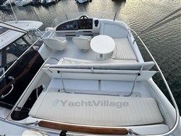85b81_vq5ej_cap_med_photo_prestige_36_flybridge_1_-_grande.jpg