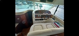 401e9_mw8kw_capmed_prestige_36_timonerie.jpg