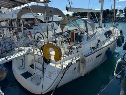 9d454_7faqj_beneteau_oceanis_43_cap_med_2.jpg