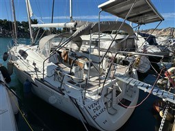 f179e_affxo_beneteau_oceanis_43_cap_med_3.jpg