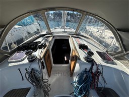 b1edf_vkclh_beneteau_oceanis_43_cap_med_9.jpg