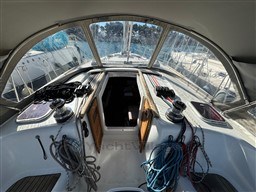 03709_vkclh_beneteau_oceanis_43_cap_med_9.jpg