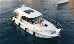 80295_mxk5n_beneteau_antares_30_s_cap_med_1.1.jpg