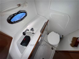 6761e_fths4_beneteau_antares_30_s_cap_med_18.jpg