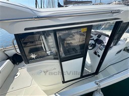 13e50_tkrzr_jeanneau_merry_fisher_695_marlin_cap_med_5.jpg