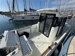 3f680_yms9j_jeanneau_merry_fisher_695_marlin_cap_med_7.jpg