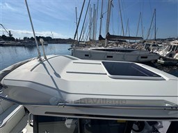 76b15_tsvh4_jeanneau_merry_fisher_695_marlin_cap_med_4.2.jpg