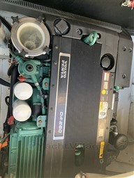77c5a_3txj1_moteur_jeanneau_leader_9_cap-med_17.jpg