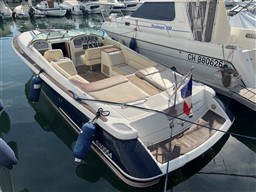 2fafe_13e4n_bateau_moteur_chris_craft_corsair_28_cap_med_1_1.jpg