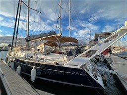 598f7_rbzh8_beneteau_50_cap_med_2.jpg