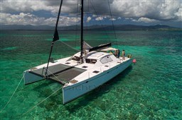 6b18a_ze9zx_cap_med_catamaran_bipago30_eclipse_602_4.jpg