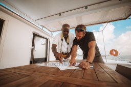 49da1_syhp0_cap_med_catamaran_bipago30_eclipse_602_35.jpg