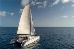 a1254_n1553_cap_med_catamaran_bipago30_eclipse_602_11.jpg