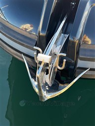 d33fc_f0jzt_689f70cd-e016-4d52-a0ce-7b54c06c2ef6.jpg