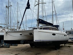 c1470_4ja02_fountaine_pajot_lavezzi_40_cap_med_3.jpg