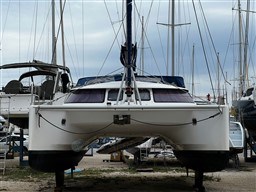30d78_hkkx5_fountaine_pajot_lavezzi_40_cap_med_4.jpg