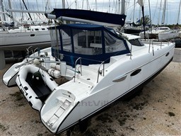 64712_yyo9h_fountaine_pajot_lavezzi_40_cap_med_6.1.jpg