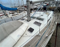 9f95c_uiva4_beneteau_oceanis_423_clipper_cap_med_16.jpg