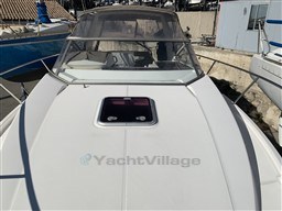 99197_xtidi_bateau_moteur_jeanneau_leader_8_cap-med_8.jpg