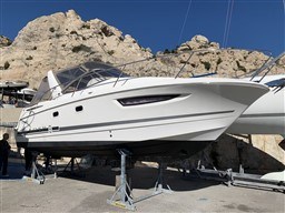 2b3ec_xgitf_bateau_moteur_jeanneau_leader_8_cap-med_2.jpg
