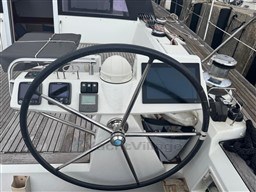 e00f0_klubv_beneteau_sense_50_cap_med_25.jpg