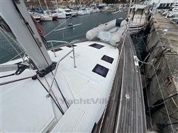 08aba_jt8pa_beneteau_sense_50_cap_med_13.jpg