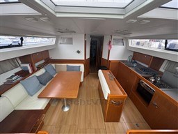 cb9dd_jzxgw_beneteau_sense_50_cap_med_27.jpg