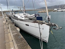 240e0_f67zs_beneteau_sense_50_cap_med_7.jpg
