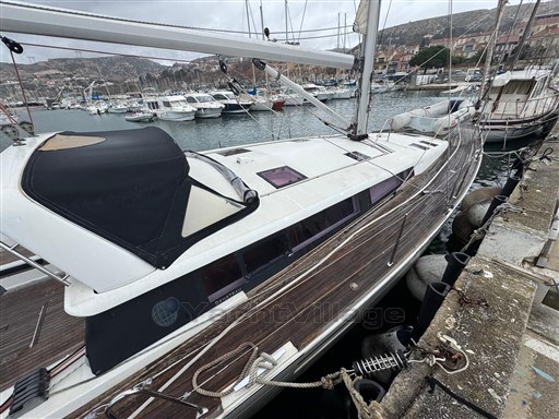 02eec_nb4xy_beneteau_sense_50_cap_med_5.jpg