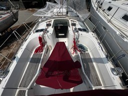 8071c_3ygck_voilier_beneteau_oceanis_411_clipper_cap_med_10.jpg