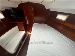 0948a_k6jeg_voilier_beneteau_oceanis_411_clipper_cap_med_18.jpg