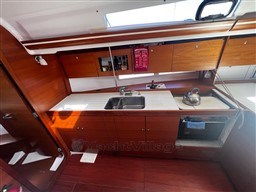 f2198_13bga_voilier_dufour_375_camargue_cap_med_23.jpg