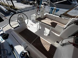 0d696_kws1b_voilier_dufour_375_camargue_cap_med_10.jpg