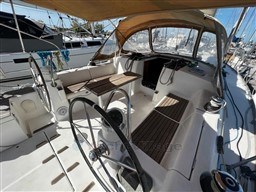 af4f6_akqsw_voilier_dufour_375_camargue_cap_med_8.jpg