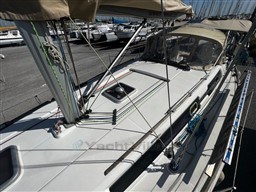 b4029_8qnaq_voilier_dufour_375_camargue_cap_med_14_1.jpg
