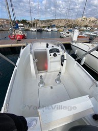 f18c7_tlawa_jeanneau_cap_camarat_5_5_cap-med_6.jpg