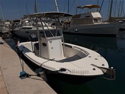 b4790_cugj1_trophy2103_02.jpg