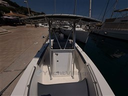 b0651_tmeqo_trophy2103_04.jpg