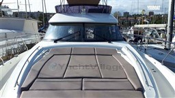 e807b_yacax_bain_de_soleil_560_fly.jpg