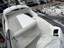 6b9b8_7syae_beneteau_antares_30_cap_med_3_5.jpg