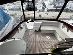 dd857_hk5u0_beneteau_antares_30_cap_med_5.jpg