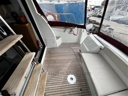 ac830_kxuks_beneteau_antares_30_cap_med_6.jpg
