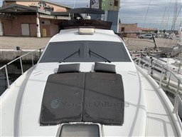 f42c1_7hrsa_vedette_flybridge_mochi_craft_43_cap-med_4.jpg