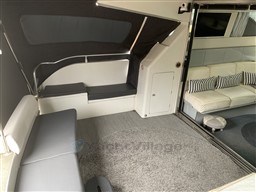 55fb2_fjrk9_vedette_flybridge_mochi_craft_43_cap-med_6.jpg