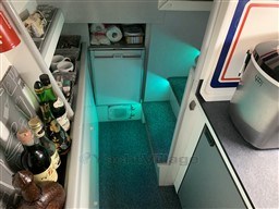 a3889_buylh_vedette_flybridge_mochi_craft_43_cap-med_12.jpg