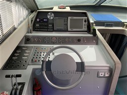 a4337_vdhl5_vedette_flybridge_mochi_craft_43_cap-med_10.jpg