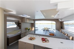 1d225_xkhmj_neel-47_interior_neel-trimarans-8_1.jpg