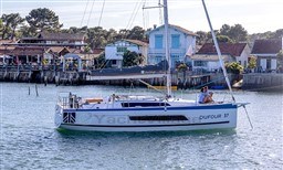 3d30e_9n0xz_7-dufour-37-luxury-sailboat-for-sale-dufour-yachts.jpg