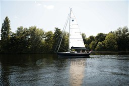 69a25_nmkdi_saffier-sc-8m-cabin-classic-sailing-yacht-saffier-yachts-13.jpg