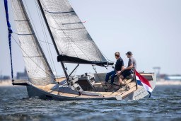 522dd_t3b56_saffier-se24-lite-exterior-image-saffier-yachts-15.jpg